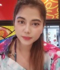 Dating Woman Thailand to ธัญบุรี : Nee, 40 years